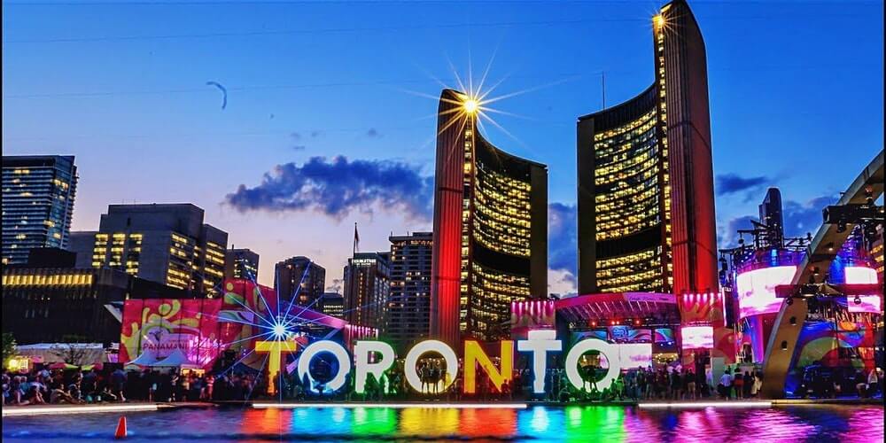 Best Places to Smoke in Toronto, Canada