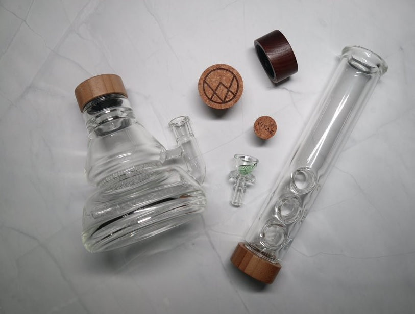 disassembling-bong