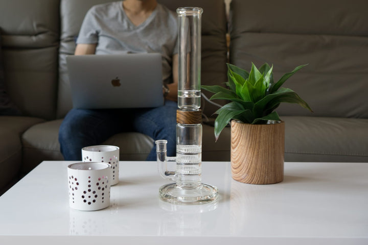 Why do People Use Bongs? | VITAE Glass
