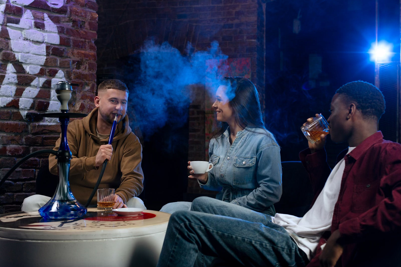 Vape and bongs