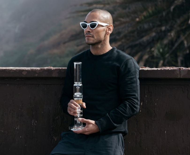 Module Bong How To Hit A Bong: Here’s How To Avoid Looking Silly – VITAE Glass