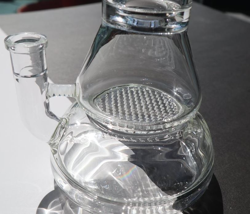 5mm Thick Glass Bong Advantages: Durability and Performance Unveiled