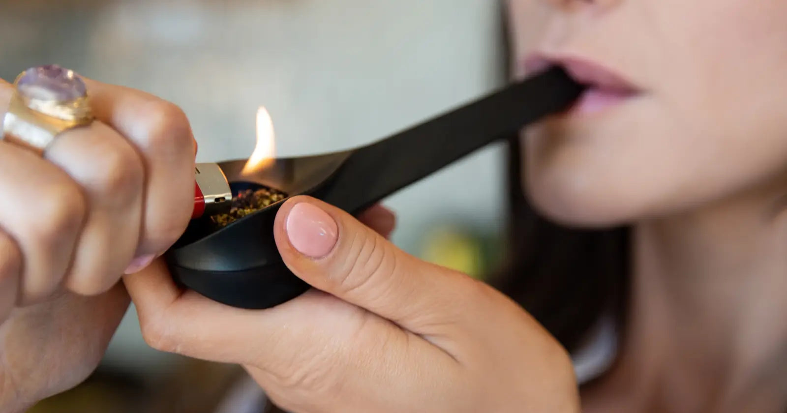 How to smoke a weed pipe
