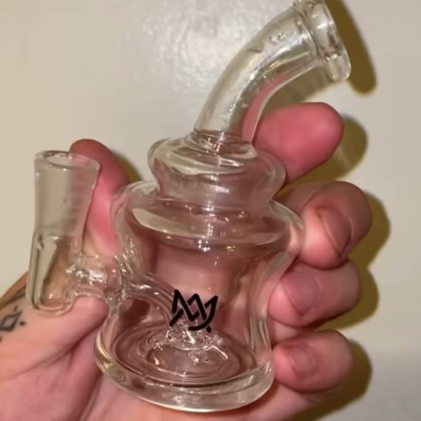 Momma Janes Cleaner - Vitae Glass